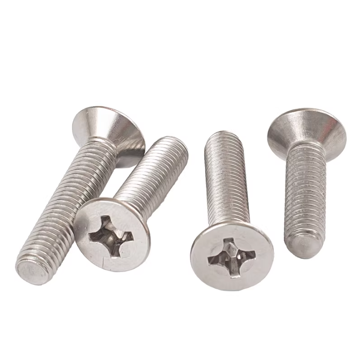 อะไรคือความแตกต่างหลักระหว่างสกรูหัวกระทะและสกรูหัวจม?